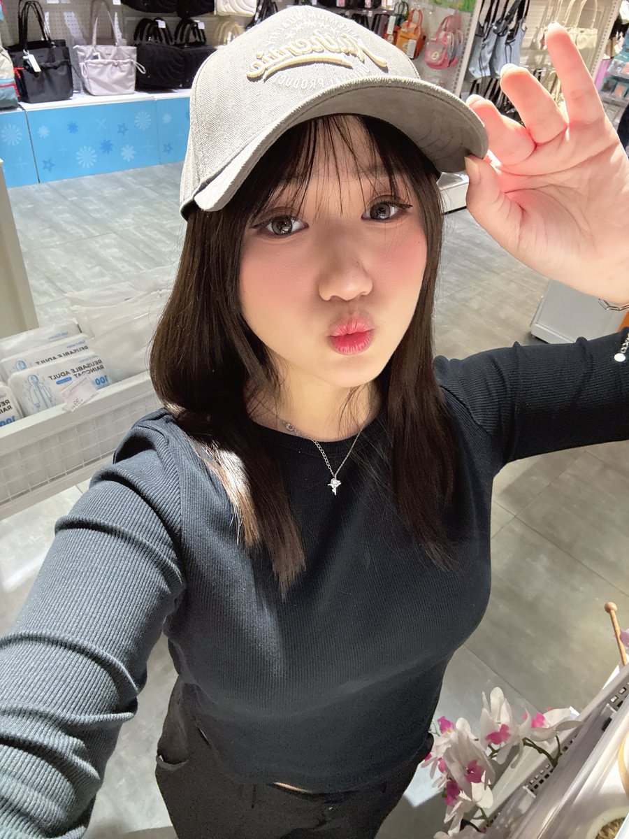 cathleenixie8's tweet photo. https://t.co/tDjmUyg1Y8