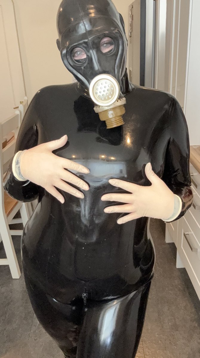 Elle Scott tweet media