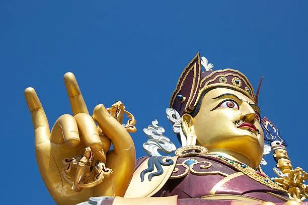 𝐂𝐨𝐬𝐦𝐢𝐜 𝐏𝐨𝐞𝐭 | 프린스 tweet media