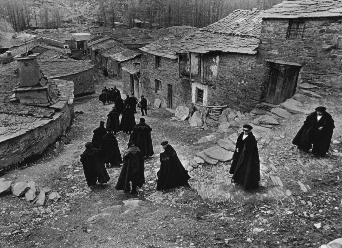 EslariusdelEsla's tweet photo. La Semana Santa ha de ser austera, identitaria e interna.

La procesión va por dentro. https://t.co/tmwKfpvH1F