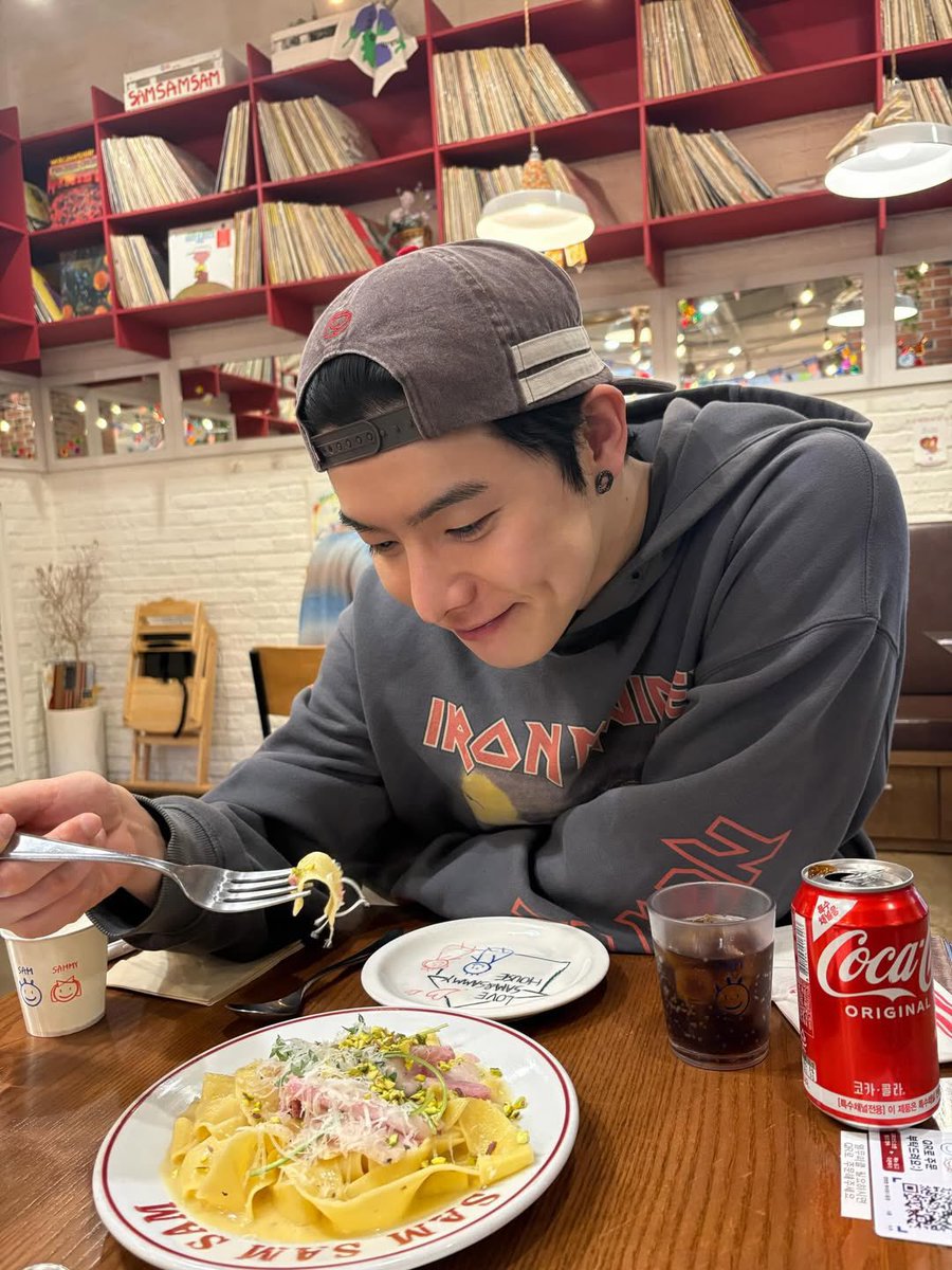 weonver's tweet photo. 😋 https://t.co/Z7Bmu90WZB