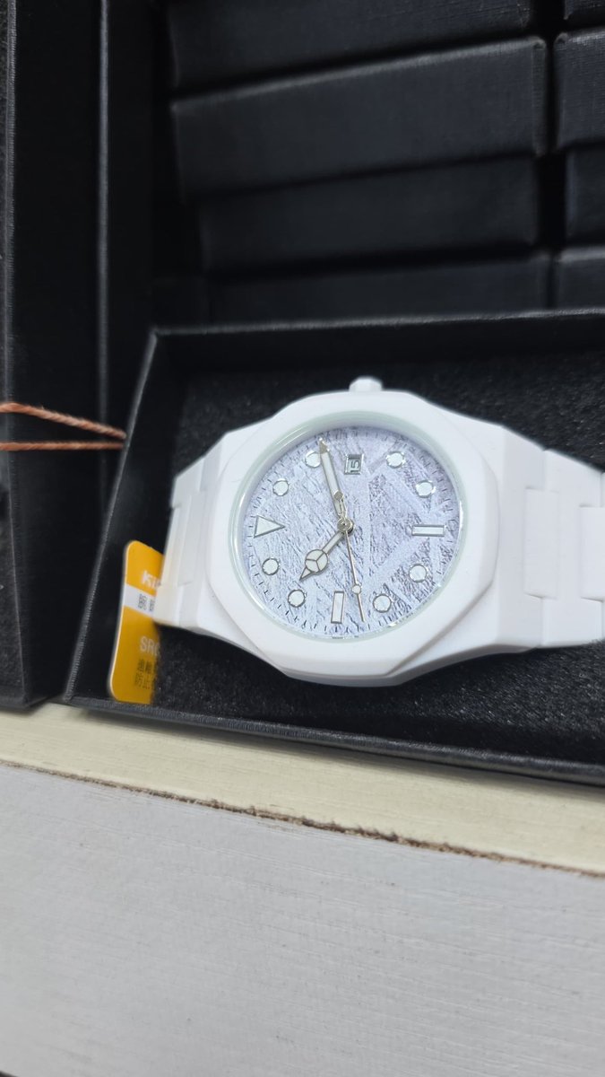 propaul_9's tweet photo. Timeless style meets precision.
The Valenzo Watch is built for those who value elegance, durability, and performance.
# 25,000. Only
Wear confidence. Wear Valenzo. ⌚✨
#Valenzo #LuxuryWatch #WatchStyle #MensFashion #Timepiece https://t.co/xHjXY6MjNC