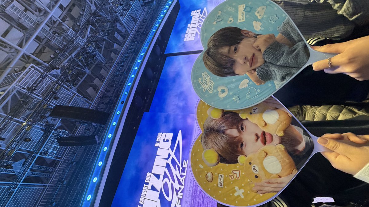 ᶜᴬᴺᵛᴬˢ tweet media