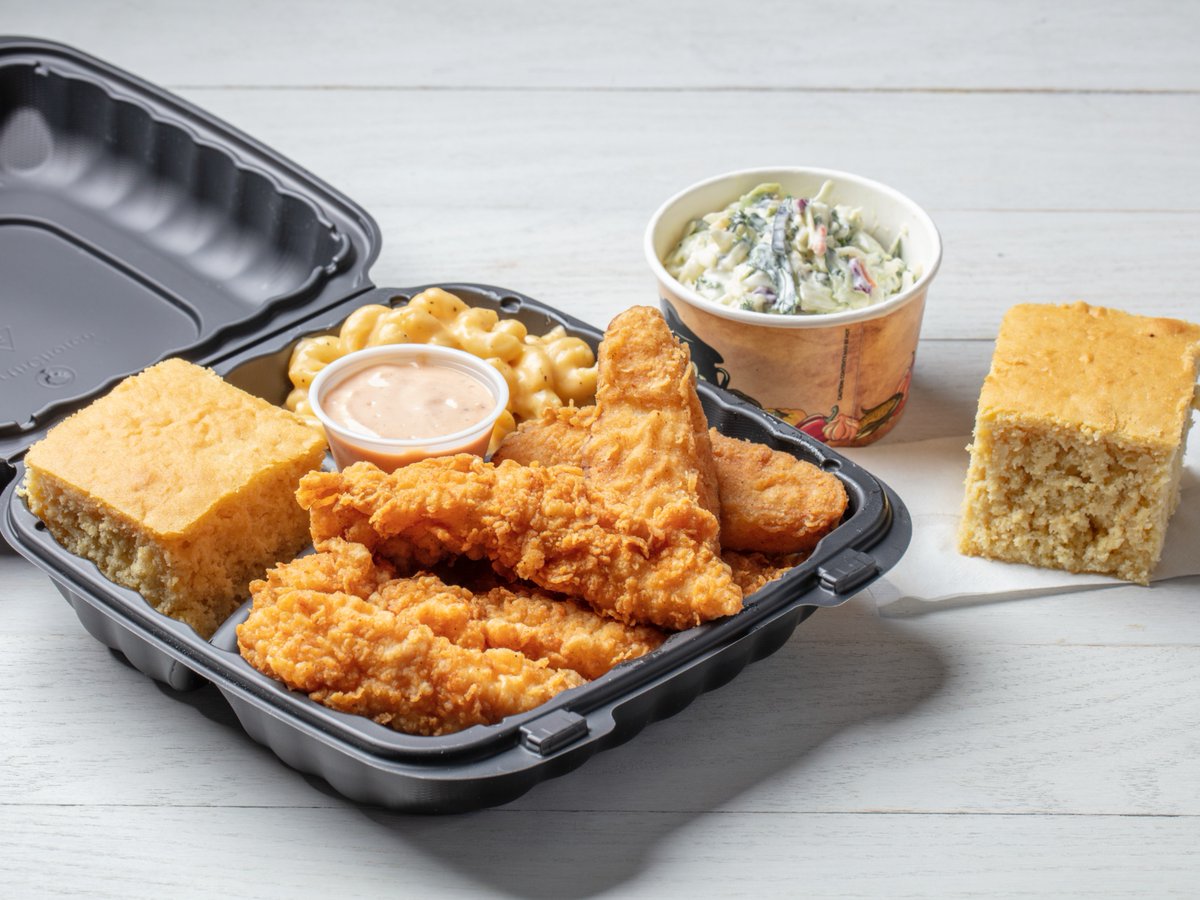 TheCrispyCoop's tweet photo. Crispy Coop has always been about more than a meal. It’s about comfort food made fresh, familiar flavors done right, and a place Ohio families can come back to again and again.

#TheCrispyCoop #ColumbusOH #FamilyOwned #ColumbusEats #OhioFoodie https://t.co/cOXgteyr5A