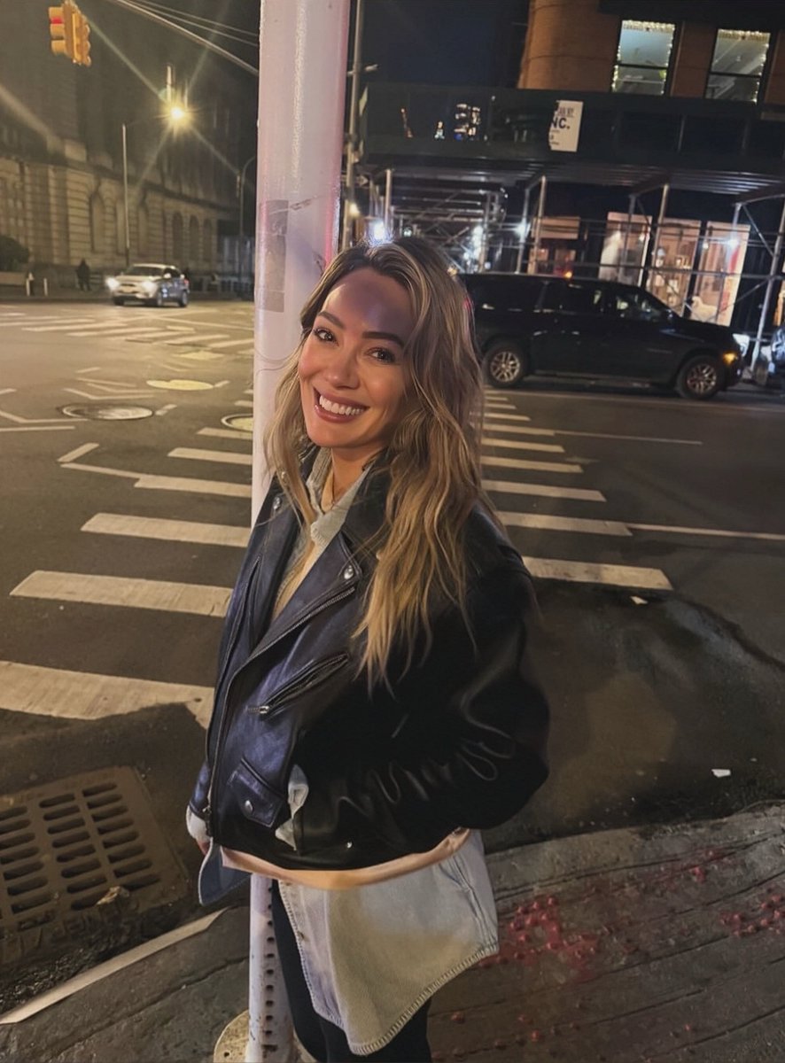 best of hilary duff tweet media