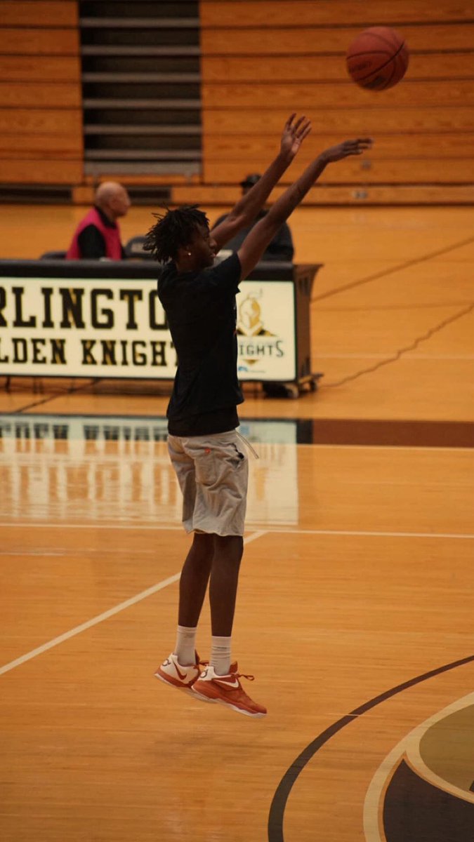reggihoops27's tweet photo. I been workin this entire eligibility period. I’ve kept my head up when I could’ve went down, seeing other juniors take storm over social media during sectionals makes me come to realize this is all #aprocess  and in the Man Up Aboves Hands… Keep Goin 0️⃣ #AGTG #daticket🎟️ https://t.co/uIw9jUdmqB