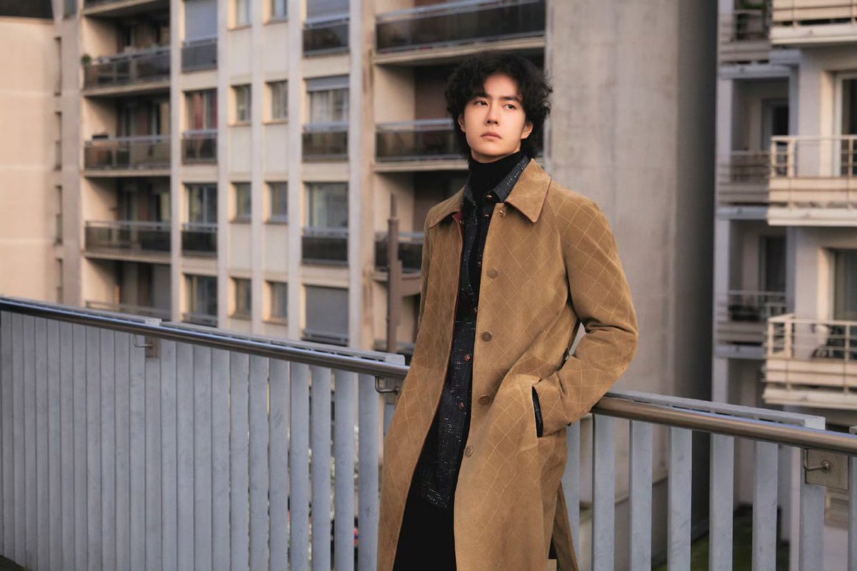 N8597N's tweet photo. เจ้าชายชาแนลมาแล้วค่าาาาาา เล่อค่ามาก ดีงาม
@CHANEL #CHANELFallWinter 
#WangYibo #WangYiboxChanel 
#PFW #ParisFashionWeek https://t.co/DyhK8VpDQj
