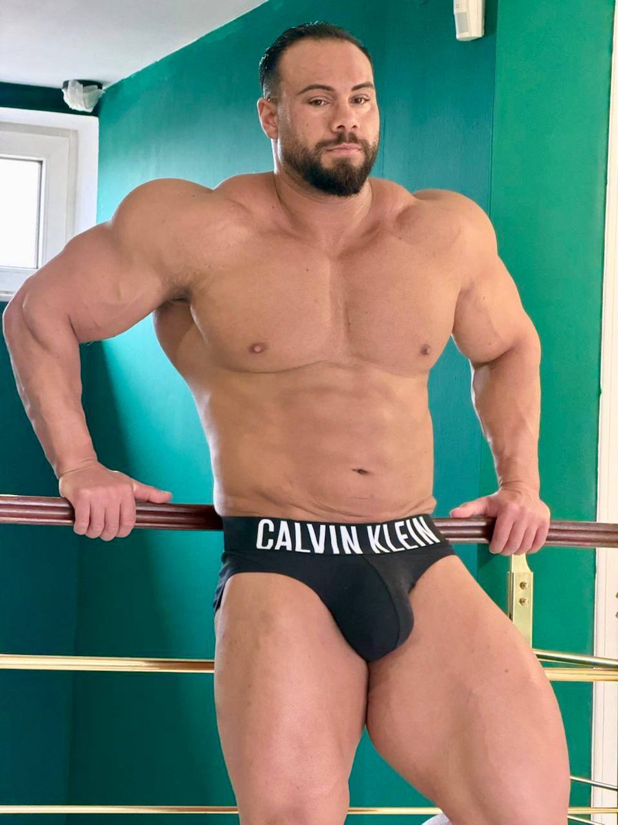 The real view is here 😏
linktr.ee/damonsteel