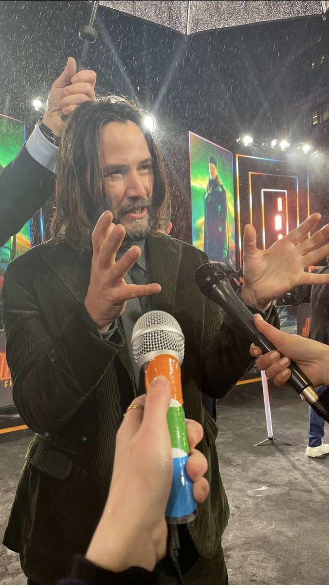Keanu reeves tweet media