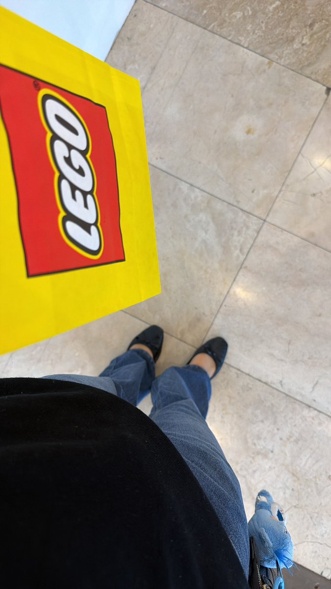 cohiraeth's tweet photo. JUJUR happy banget nemu flare jeans under 100k dengan bahan sebagus ini😩🤍 https://t.co/nFDwb6vUfh