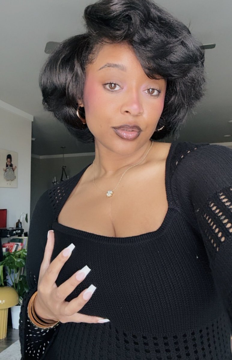 ramona.fl🌸wers tweet media