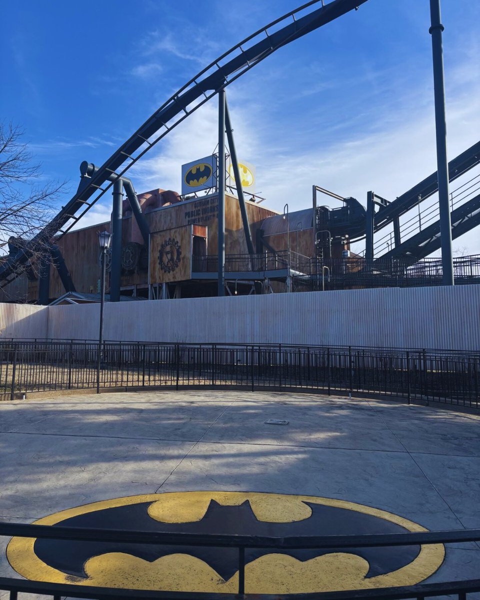 Six Flags St. Louis tweet media