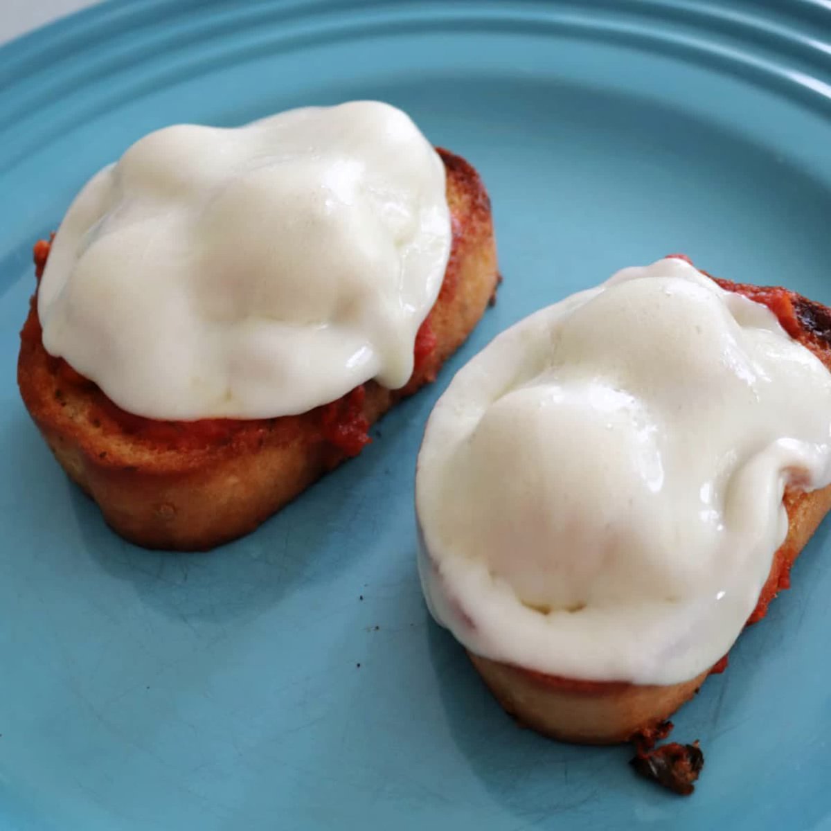 FamilyAroundTheTable tweet media