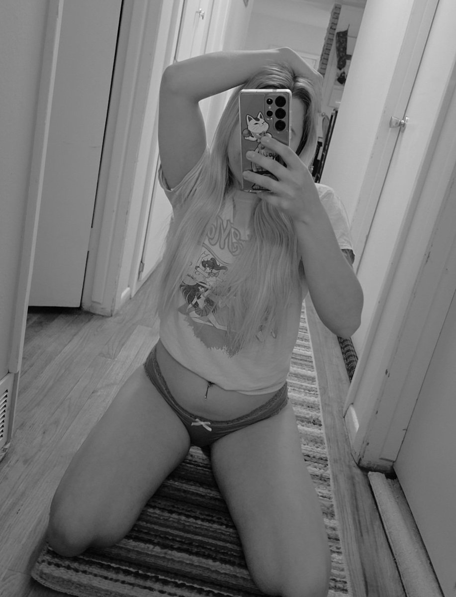 Code_moonie tweet media