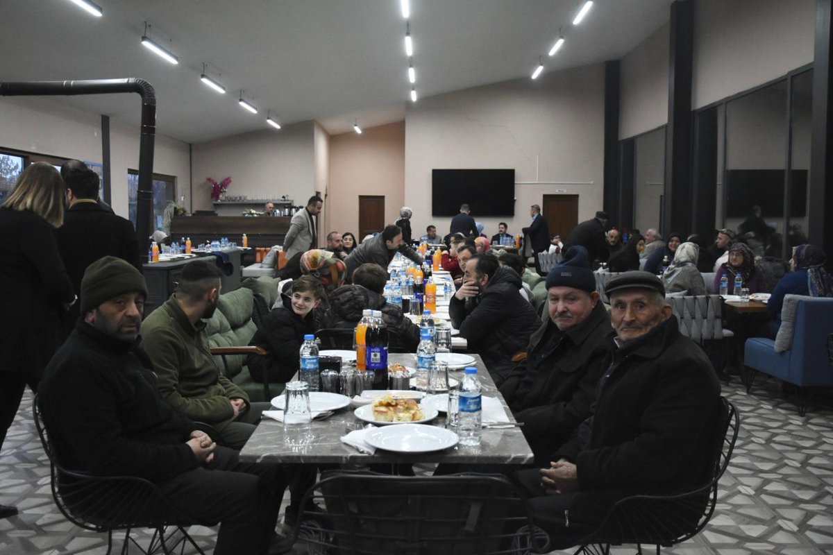 Dadaykymk's tweet photo. İlçemizde; Daday Kaymakamlığı Sosyal Yardımlaşma ve Dayanışma Vakfımızca, şehit ailelerimiz, gazilerimiz ve aileleri onuruna iftar yemeği programı düzenlendi. Her yıl Ramazan ayının 15. günü idrak edilen Dünya Yetimler Günü vesilesiyle, https://t.co/l3In88EPGW