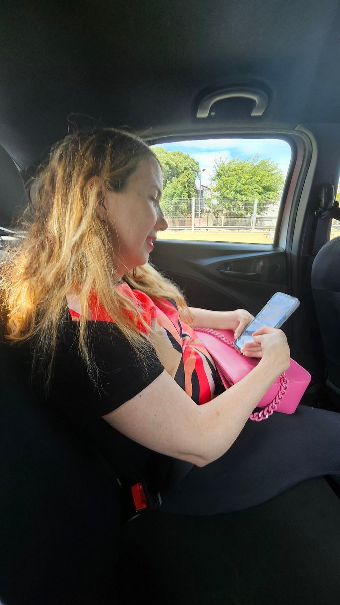 Daniela Aza tweet media