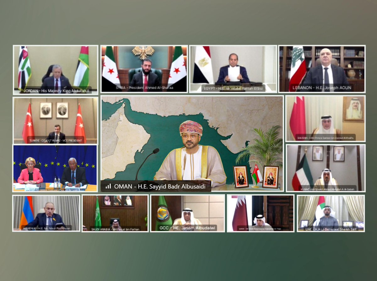 OmanNewsAgency's tweet photo. سلطنة عُمان تؤكد تضامنها مع دول مجلس التعاون لدول الخليج العربية والدول العربية الأخرى في مواجهة أي انتهاكات لسيادتها أو اعتداءات تستهدف أراضيها وبناها الأساسية، وذلك خلال مؤتمر القادة الطارئ حول تطوّرات الأوضاع في المنطقة، والذي عُقد عبر الاتصال المرئي.

معالي السّيد وزير الخارجية يؤكد في كلمة سلطنة عُمان أنّ الهجمات العسكرية الإسرائيلية الأمريكية على الجمهورية الإسلامية الايرانية تُمثّل انتهاكًا للقانون الدولي، وأنّ استمرارها يؤدي إلى تفاقم الأزمة، وتهديد خطير للنظام القانوني الدولي.

معاليه يشدّد على أهمية اتباع نهج متزن ومسؤول في التعامل مع التطوّرات الراهنة بما يُسهم في كسر دوامة التصعيد ويعزّز الالتزام الجماعي بمبادئ القانون الدولي، وأنّ الحلّ الدبلوماسي هو المسار الوحيد القادر على معالجة جذور الأزمة.

#العُمانية