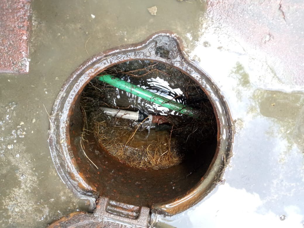 AlcaldiaBaruta's tweet photo. 💧Reparación de avería en bote de agua potable:
📍Urb. #ColinasDeBelloMonte
📍Urb. #LasMercedes
📍Urb. #PradosDelEste
💧Inspección de bote de agua:
📍Sector. #ElPeñón https://t.co/yIuWIEeHEO