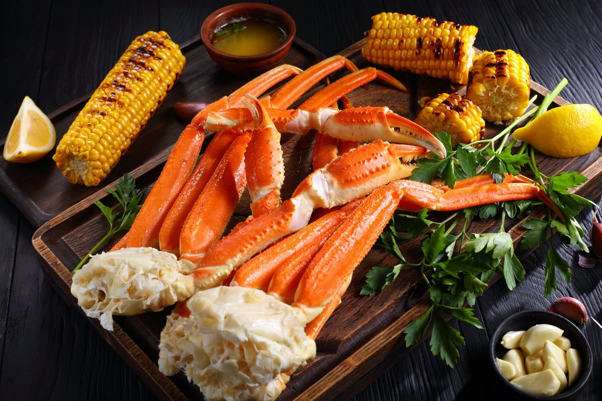 Canada's tweet photo. Happy #CrabDay! Mark your calendar: snow crab season is cracking open in early April, as fishers from the Gulf to the Atlantic gear up for a top‑quality harvest. What’s your favourite way to enjoy Canadian seafood? 🦀🇨🇦 https://t.co/FosKooRbEc
