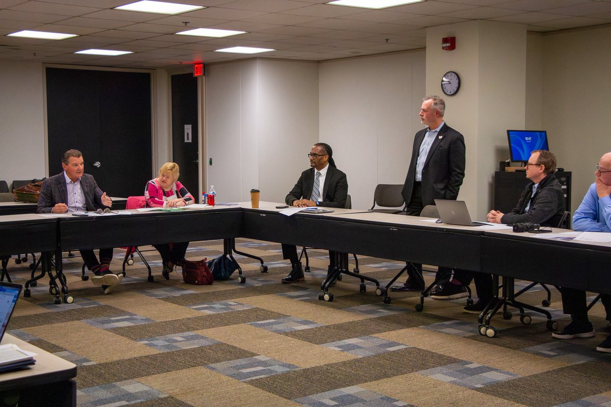 Treasurer Robert Sprague tweet media