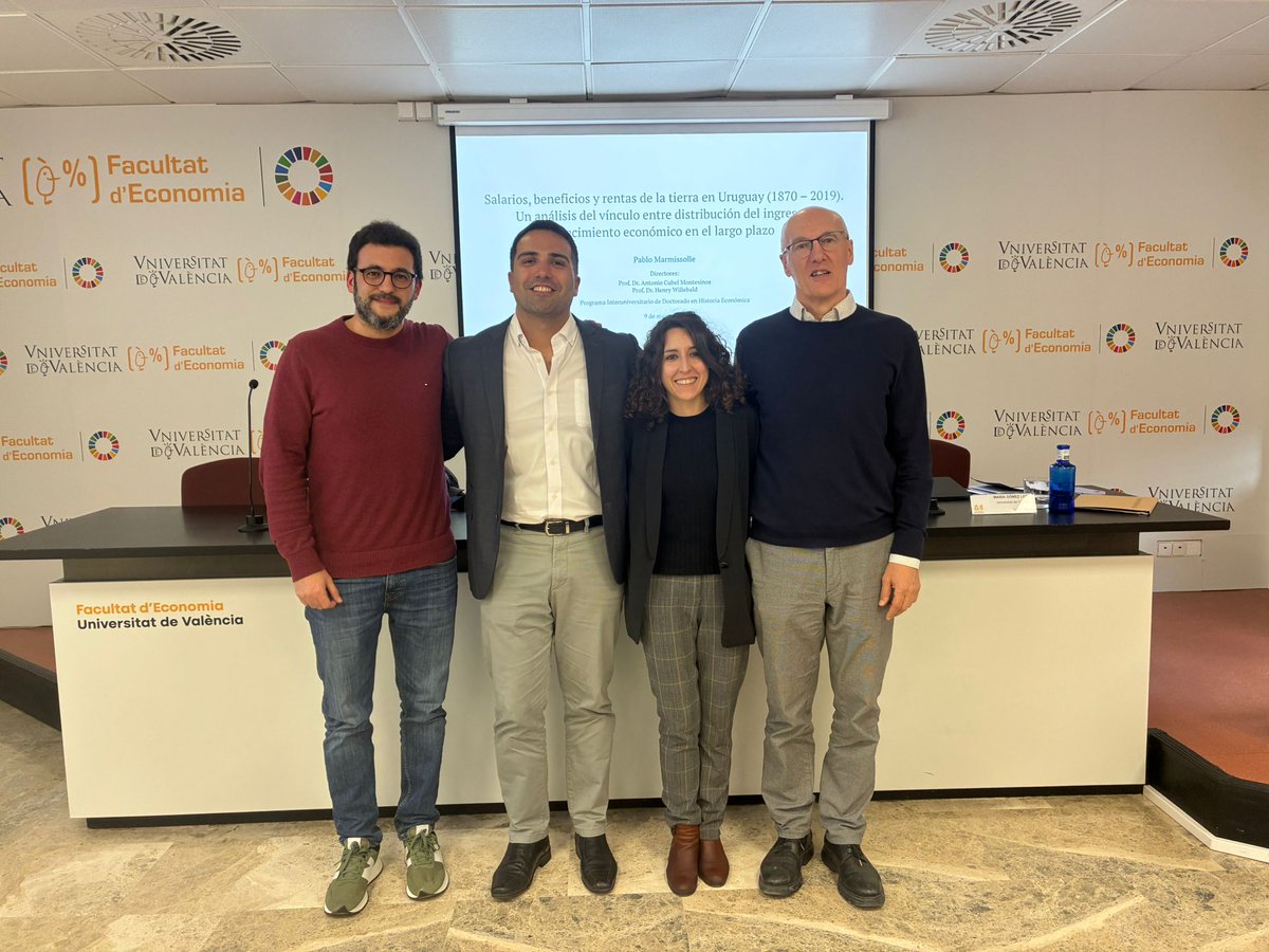 ehvalencia's tweet photo. Defendida en @ehvalencia la tesis de @P_Marmissolle Enhorabuena Pablo😀 #historia #economía #pasado #distribución #Uruguay https://t.co/s3qrJcfKgv