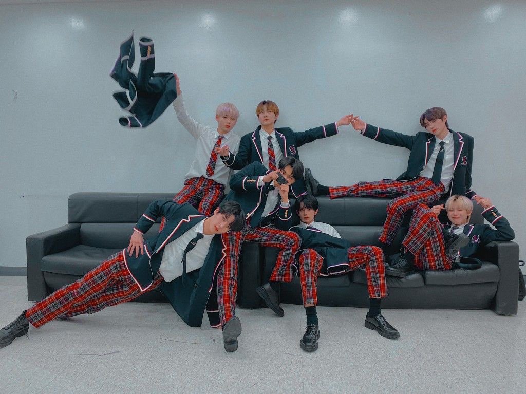 @ enhypen pls bring back your silly poses