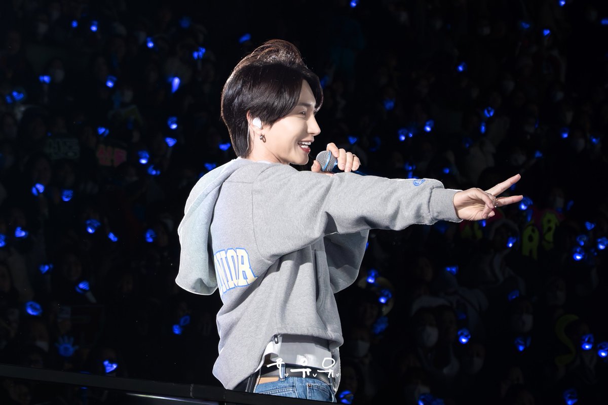 gyugyucute1106's tweet photo. 260307 슈퍼쇼10 사이타마

영화 주인공 같은 만남 🌬️

#SUPERJUNIOR 
#LEETEUK #이특 
@special1004 
#SUPERSHOW10 #SUPERSHOW10inJAPAN https://t.co/72A0CFMswJ
