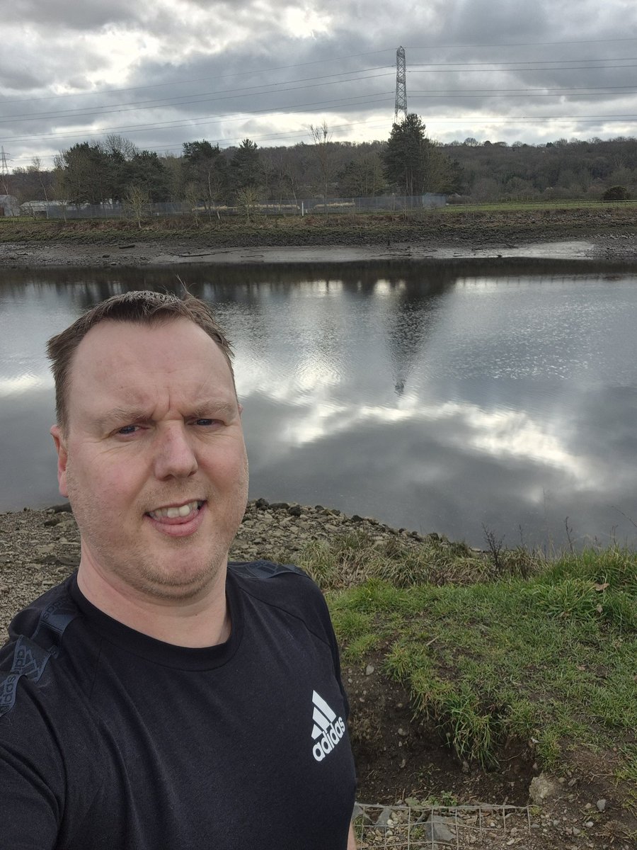 GeordieRunnerSi's tweet photo. First training run done from @runna for my 10 mile in August. It was supposed to be no quicker than 12 min miles. Think I might have thrown that out the window. Whoops😂
#Running #Run #RunnersOfX #RunningCommunity #RunChat #RunTraining https://t.co/2b9EHzm6Vq