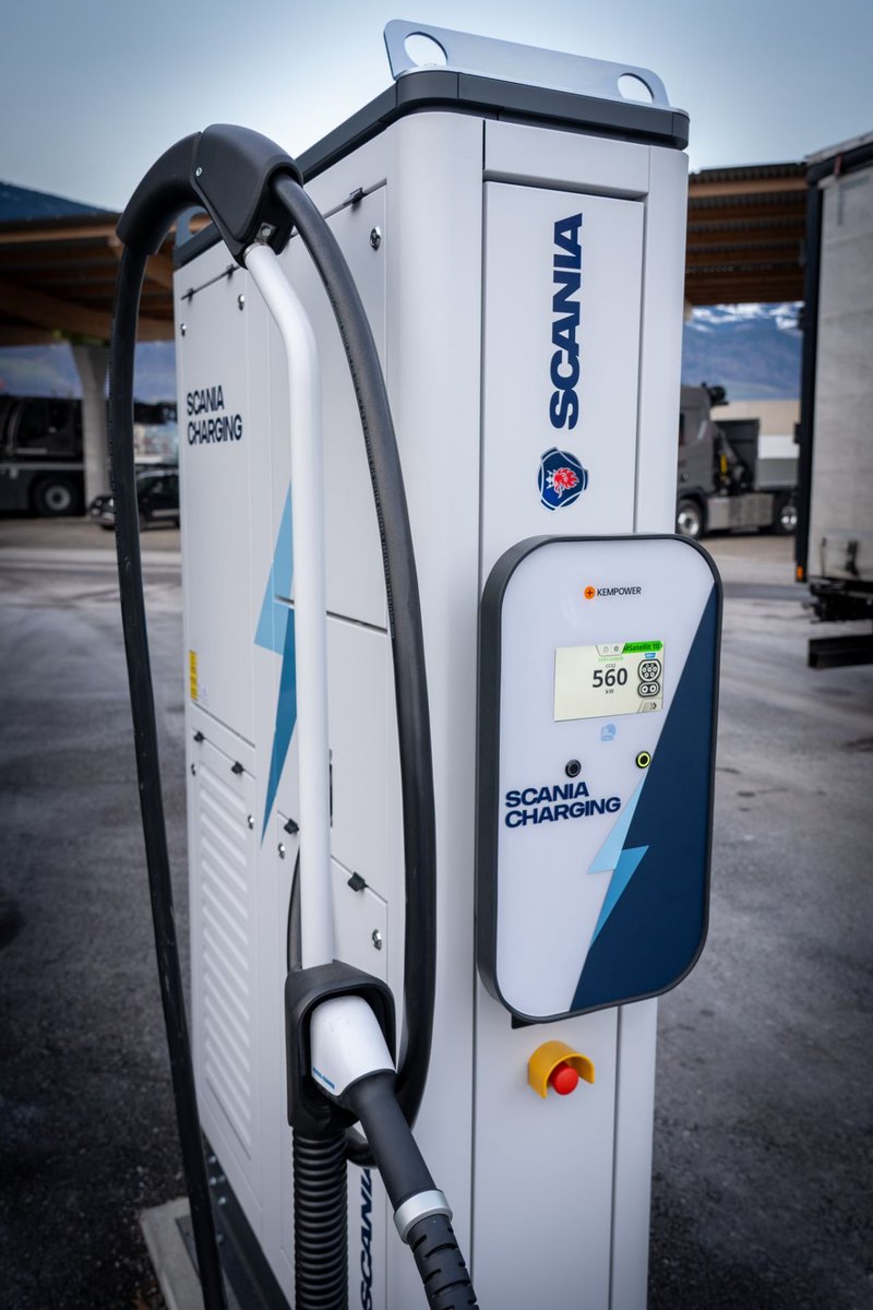 electricfelix's tweet image. Is SCANIA showing us the future is not about #MCS?
#alwaysbecharging 
⚡️⚡️⚡️