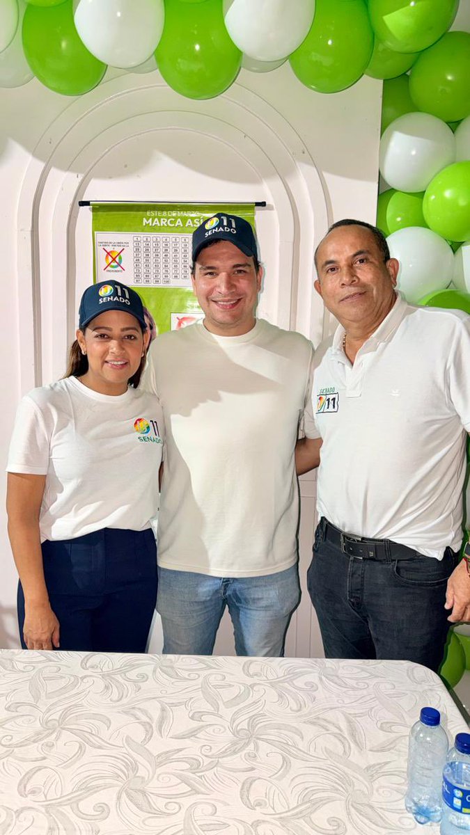 diegopanzenu's tweet photo. ¡BATACAZO HISTÓRICO EN MONTERÍA! Tres exconcejales le quitan el trono a las maquinarias y empatan en votos con Marcos Daniel Pineda y la estructura de Jhony Besaile.

¡Se rompió el molde! Los exconcejales @andresprez , Billy Soto y Leonel Márquez armaron una maquinaria imparable desde las bases y entregaron a @AnaPaolaGarciaU una votación en la capital cordobesa que empata o roza peligrosamente con la del intocable exalcalde Marcos Daniel Pineda García y y con los siete concejales blindados por la Gobernación que empujaban a Jhony Besaile Fayad 
Sin depender de la Gobernación ni de las casas tradicionales, estos tres líderes territoriales demostraron que el voto de Montería ya no es patrimonio exclusivo de nadie. Ana Paola García Soto saltó triunfante al Senado con 89.676 votos en Córdoba, consolidándose como una de las senadoras más fuertes del departamento.
El mensaje es claro y retumba: las estructuras de siempre tiemblan. Liderazgos independientes, trabajo de barrio en barrio y redes locales pueden tumbar gigantes. Córdoba obtuvo ocho curules en Senado con bancada plural 3 del @partidodelaucol , 3 del @soyconservador, 1 @PartidoLiberal y 1 @PCambioRadical ), pero en Montería el verdadero terremoto lo protagonizaron Andrés Pérez, Soto y Márquez.
¡La política cordobesa cambió de eje! ¿Quién dijo que las maquinarias son invencibles?
