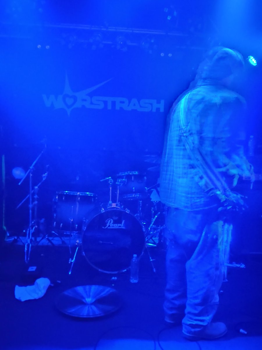 chiepain's tweet image. @7_days_reason
がでるからイツメンさそったらみんなしゅーごーサイコーよ❤️‍🔥
かっこいーバンドに出会えた★
ひさびさキター!!また絶対ライブきたら行くバンドみーっけ♪
 #redhairrosy やべー⚡で
タオルげと！
 #WORSTRASH もさいこーでした!!
また福岡きてね★