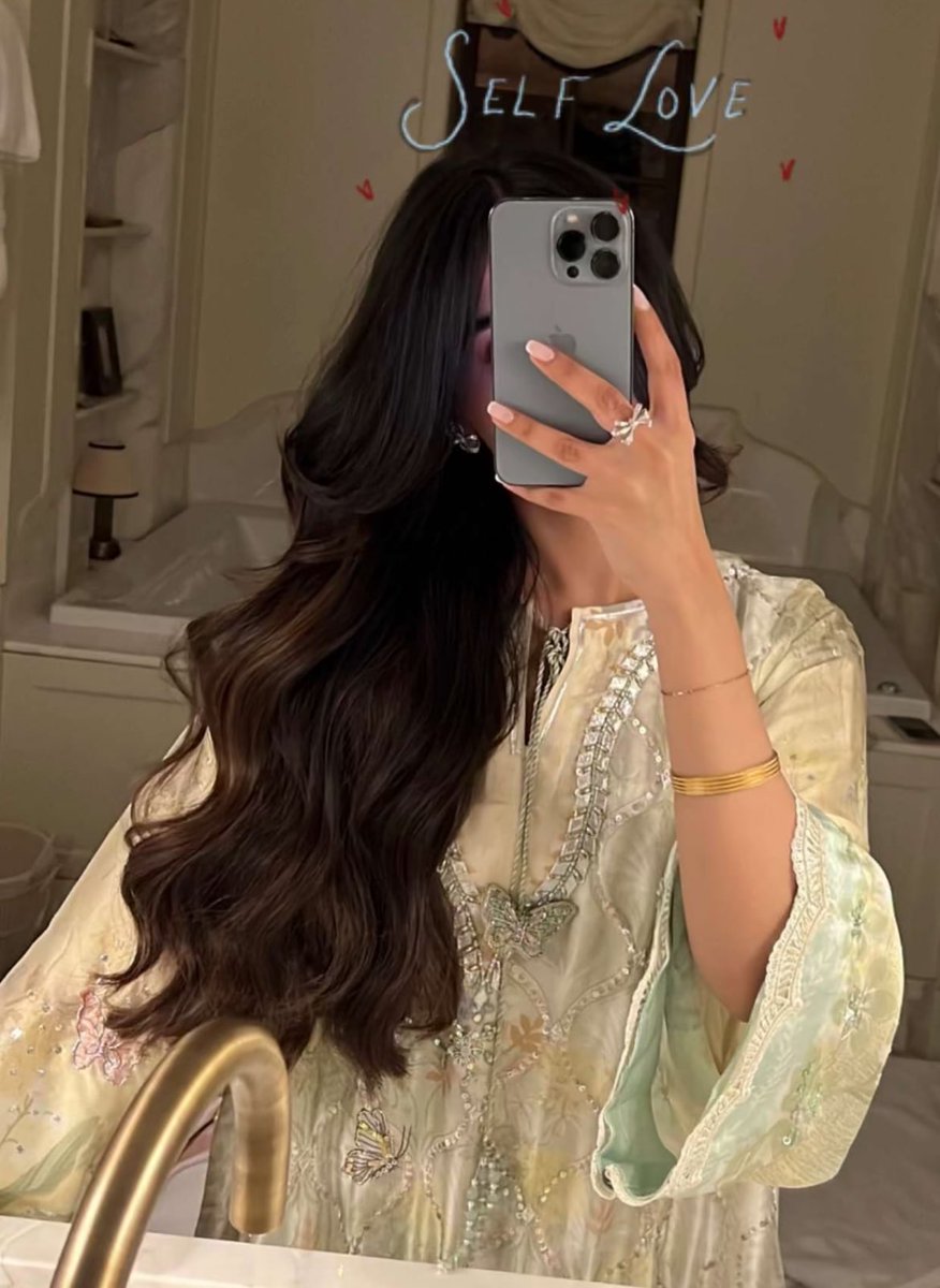 Golden Fashion (@goldenfashi) on Twitter photo 