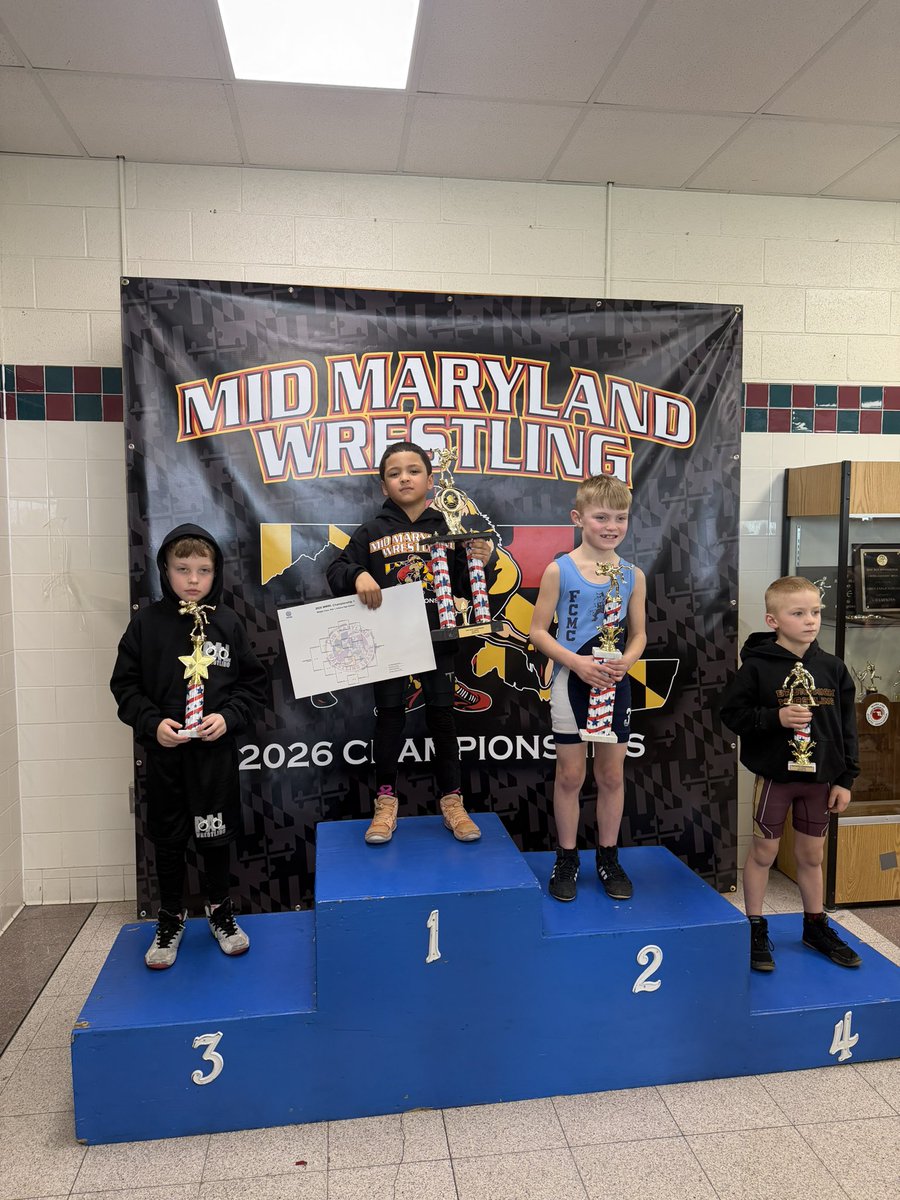 OnlyPansNutta's tweet photo. My son worked his ass off this season. Undefeated. Champion. That’s why we work. https://t.co/EA8xodnyKY