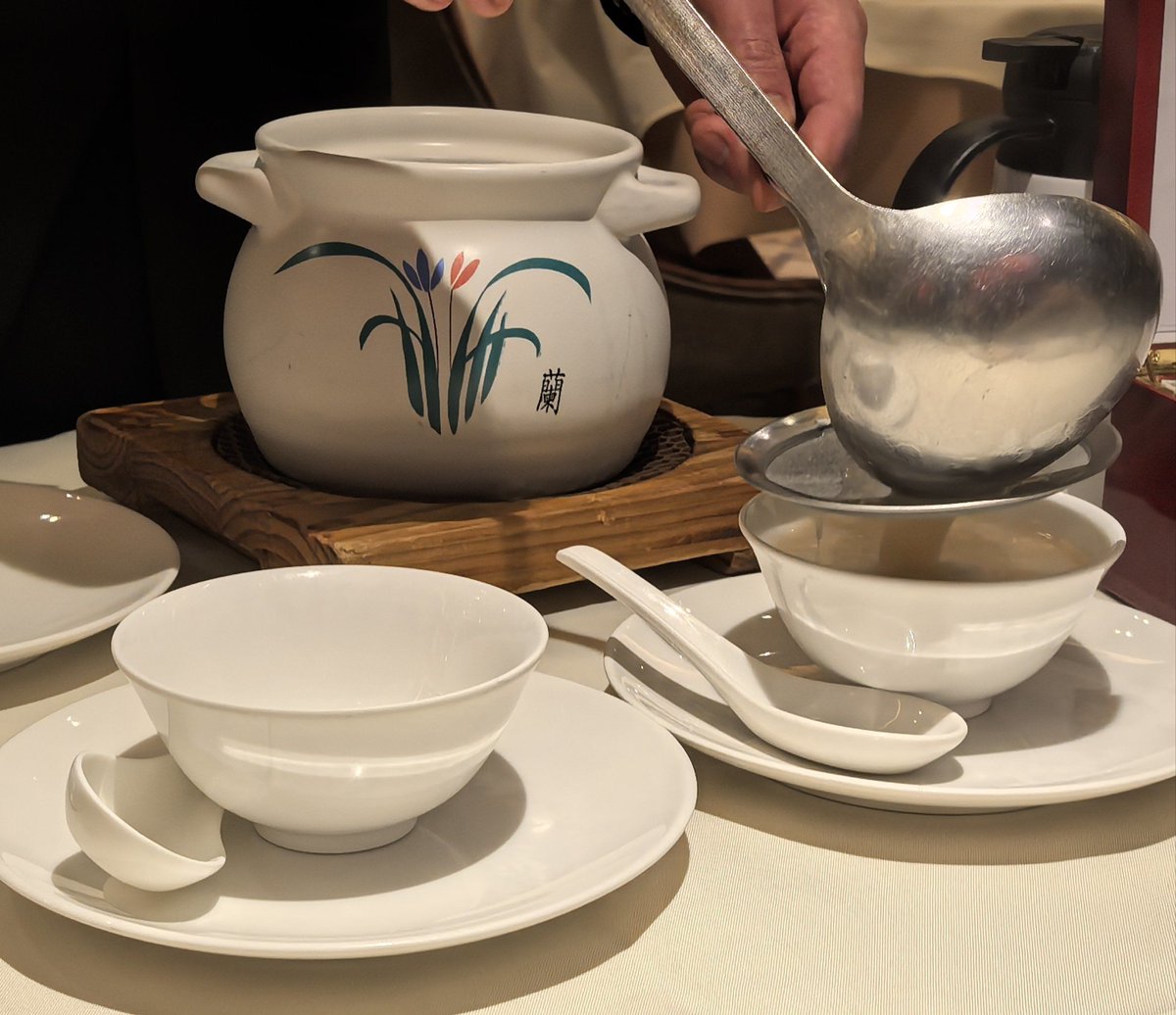 拖拉机-助理- tweet media