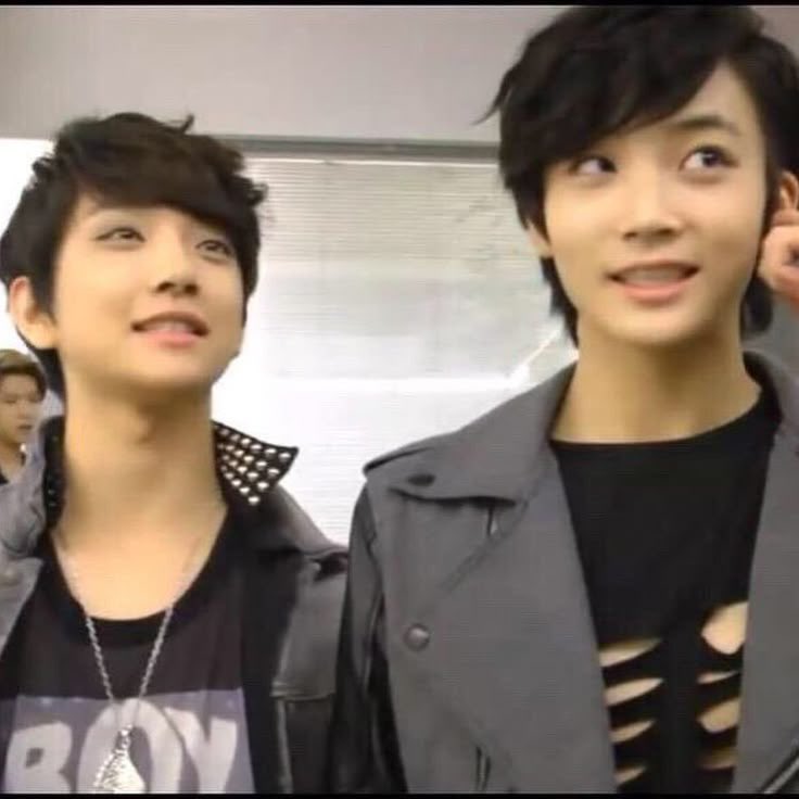 riri¹⁷ (@clairoshua) on Twitter photo 