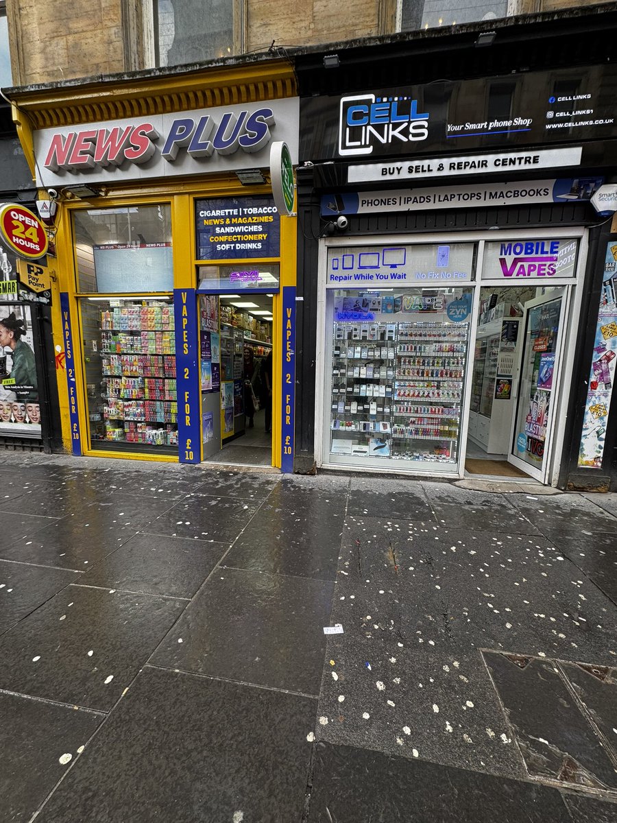 Snake Derick tweet media