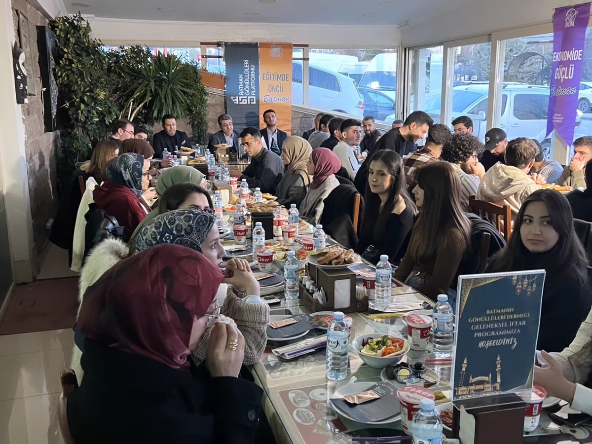 Dün akşam Batman Gönüllüleri Platformu Derneği tarafından Ankara’da, Batmanlı üniversite öğrencileri için düzenlenen iftar programına Batman İl Başkanımız Şehmus Yılmaz (<a href="/YilmazSehmus/">şehmus yılmaz</a>) ile birlikte katıldık. 

Platform Başkanı Sayın Tarık Yaşar (<a href="/Tarikyasar7206/">Tarık yaşar</a>), Genel Sekreter
