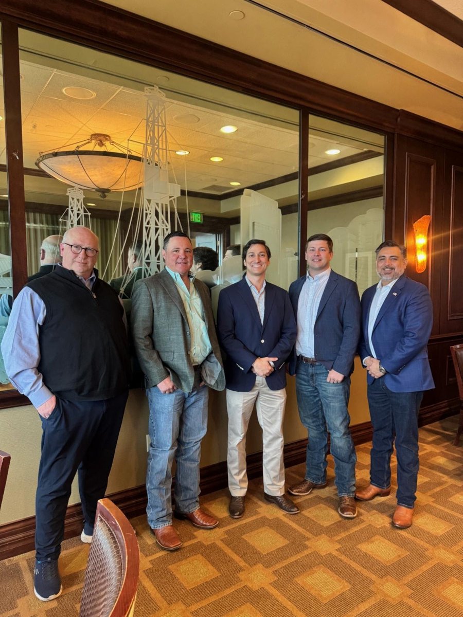 TexasAllianceEP's tweet photo. Good times at our Fort Worth Member Lunch last week at the @PetroleumClubFW in downtown Fort Worth! It was great to spend time with so many members, enjoy a delicious lunch, and have meaningful conversations with folks in the industry from the Fort Worth area. During the lunch, Alliance staff shared updates on several key policy issues we are actively working on, including inactive wells, the EPA methane rule, and produced water, along with a recap of the Texas primary election results. Thank you to everyone who joined us and helped make the luncheon a fun and successful event—we always appreciate the opportunity to see you all.

Be on the lookout for additional member lunches happening throughout the year—we’ll be in Dallas, Abilene, and East Texas soon!