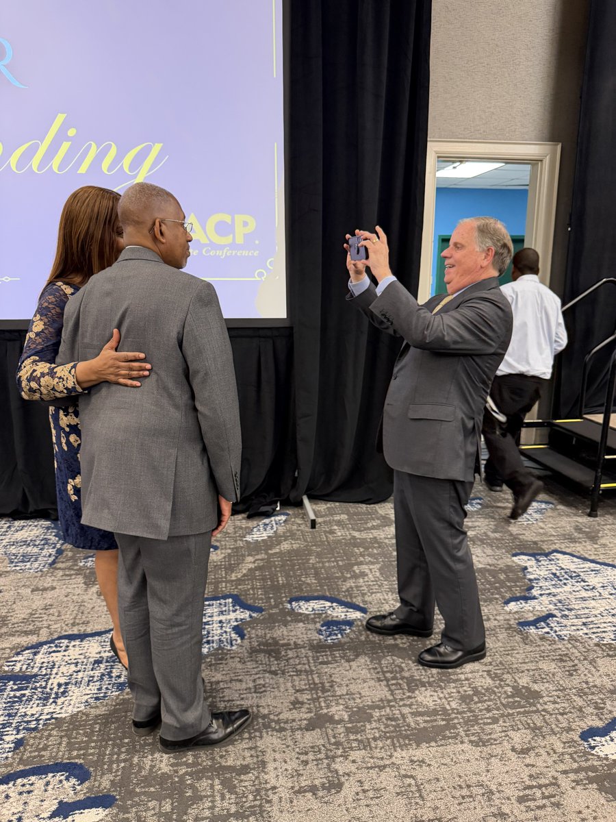 Doug Jones tweet media