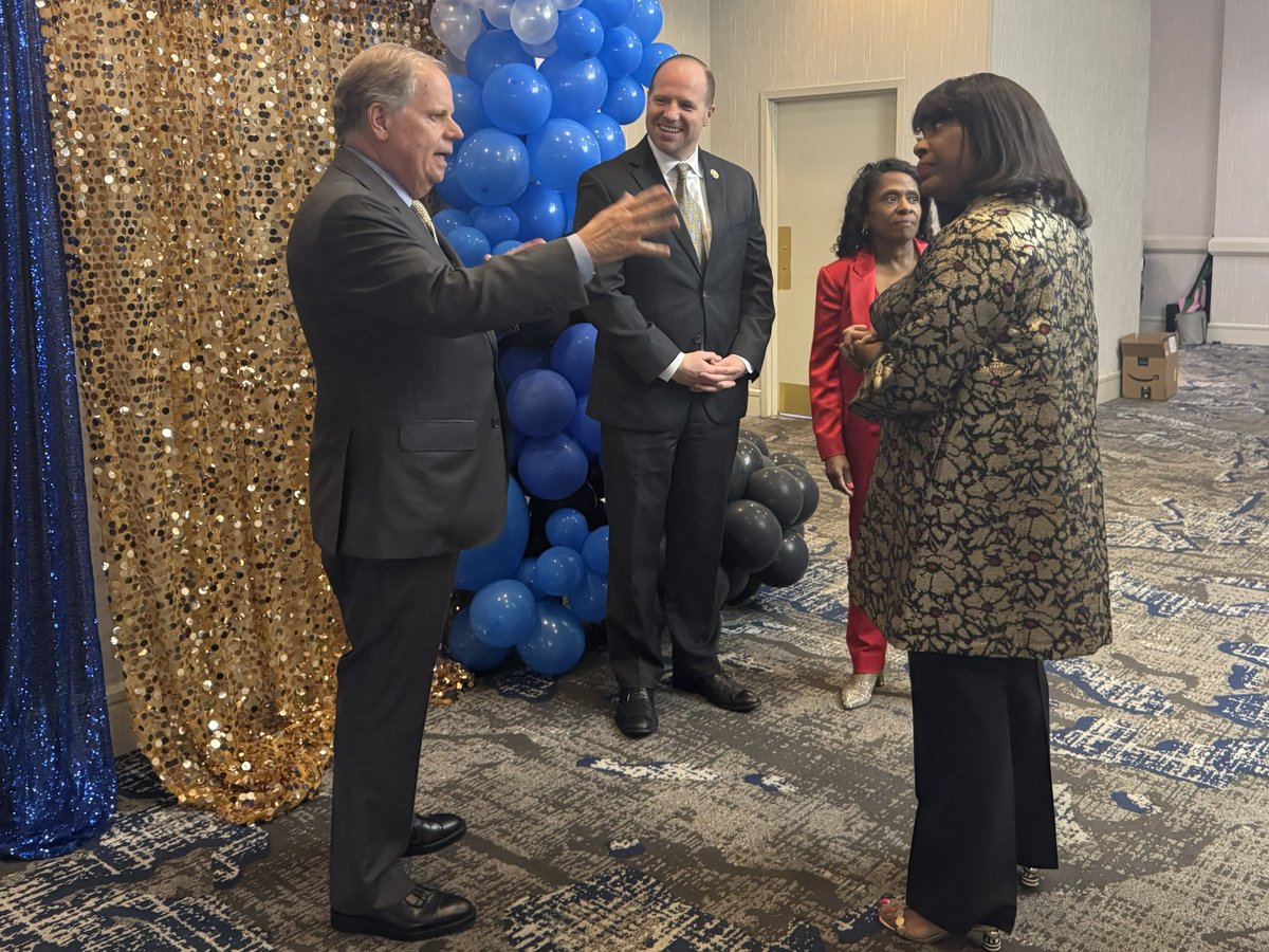 Doug Jones tweet media