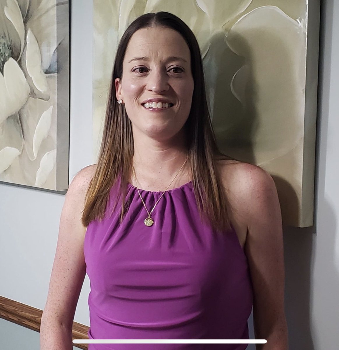 Meet my good friend Kelly. I interned with her at her Dad’s clinic, and she was scheduled for an organ transplant but was taken off the schedule because she wasn’t vaccinated. She decided to get the recommended shots to have the transplant, but experienced an adverse reaction to