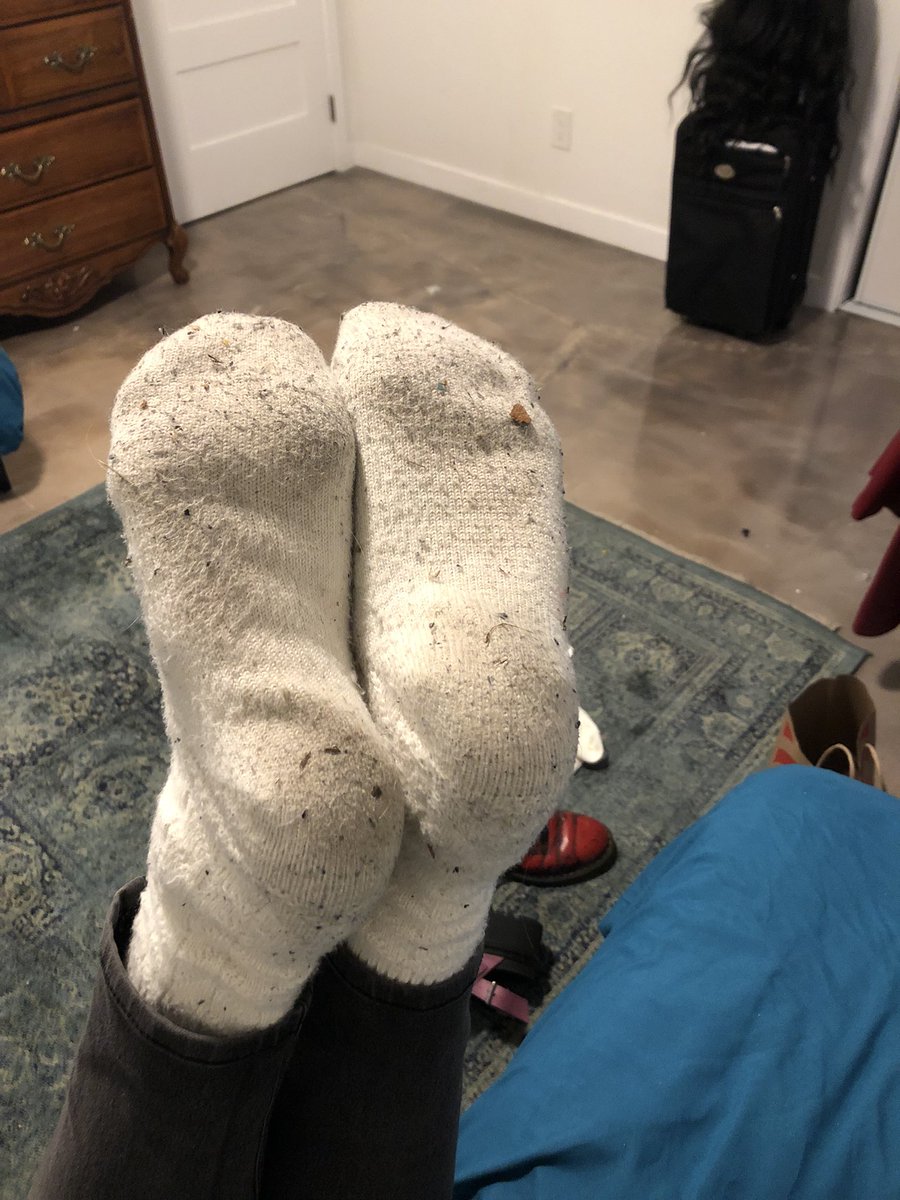 Jingulbells9's tweet photo. Very sorry for delays and silence sniffers, after this week I will have a lot more free time but as promised these white socks are getting beat tf up lmao https://t.co/CpGMVGPvtV
