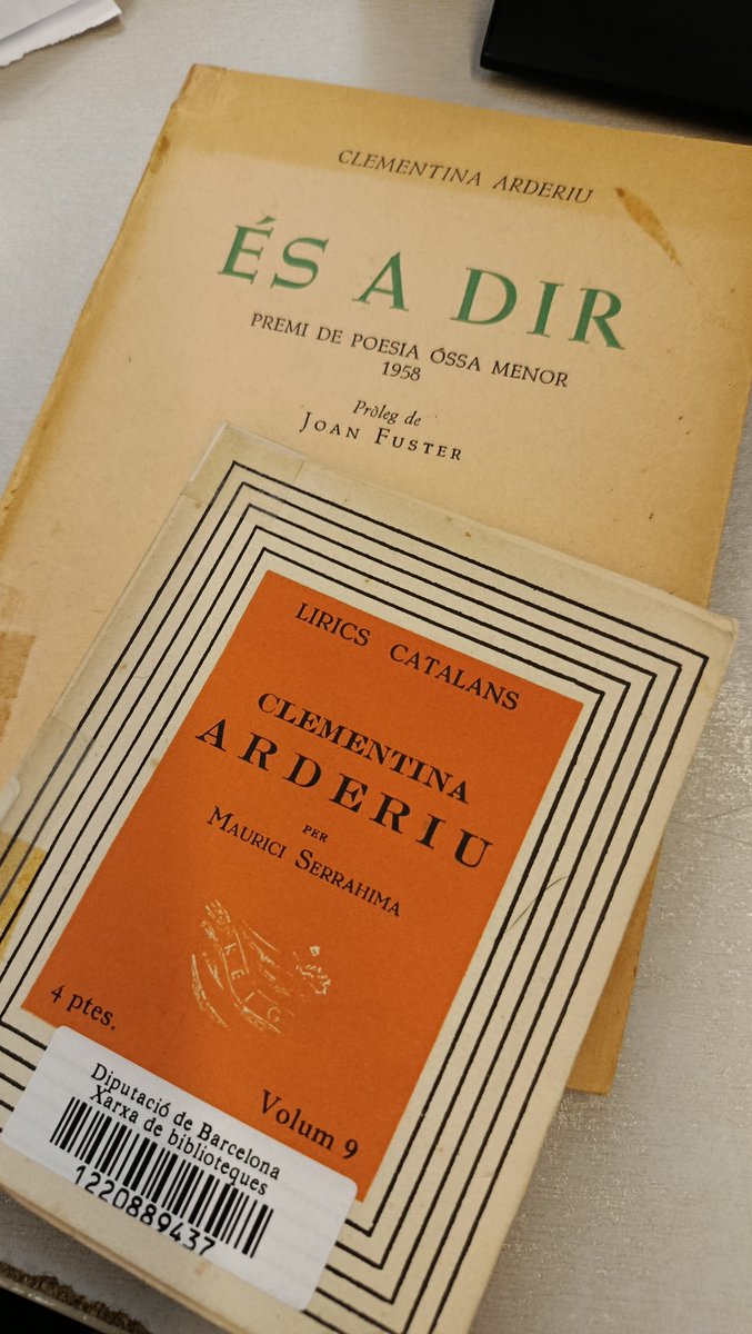Quina il·lusió em fa anar al magatzem de la biblio i trobar edicions de llibres que formen part del fons des de l'època de la Mancomunitat 🩷