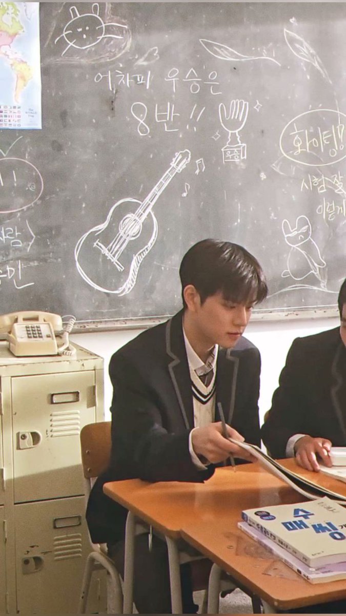 My love(s) ♡ 📕✍️
-- a #2min au where professor and single parent lee minho asks his elite student kim seungmin to babysit his daughter lee minju.
Things may or may not take a wild turn from here..