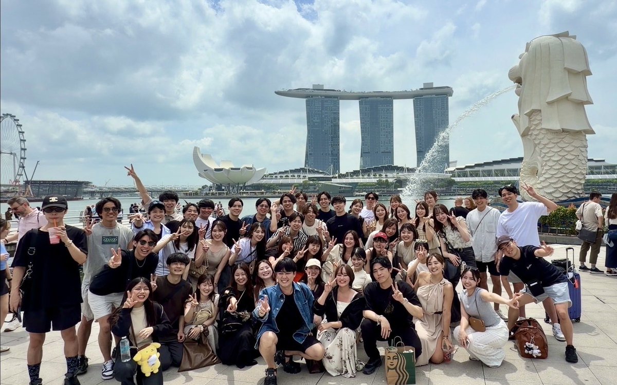 taichi_we's tweet photo. Levela旅行
去年はオーストラリア、今年はシンガポールへ。

1年前は15人くらいだった旅行も今年は50人。

しかも全員でマリーナベイサンズに宿泊。

駒居さんから誕プレもいただいて、人生で一番の旅行でした！

こんなに楽しい会社日本にないと思う。

@koki_komai 
ありがとうございました！！！

（カジノは微負け）
