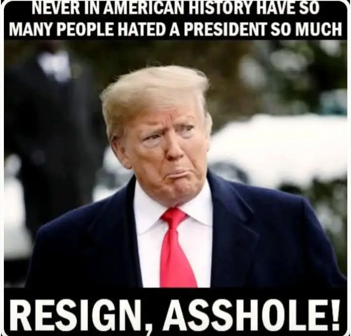 navahochick56's tweet photo. @TimothyDSnyder 🤬🤬🤬Oh trumpsterdumpster made sure we are all walking around with a target 🎯 on our backs!! All bc of ITs 🤡 SINS, with JE...they knew they'd get "caught"! Lesson to be learned..."NEVER TRUST A DAMN KLOWN 🤡!"  45 is desperately trying to #DistractUS ⚖️🗽🇺🇸🦅 https://t.co/lWwiLqeSBN