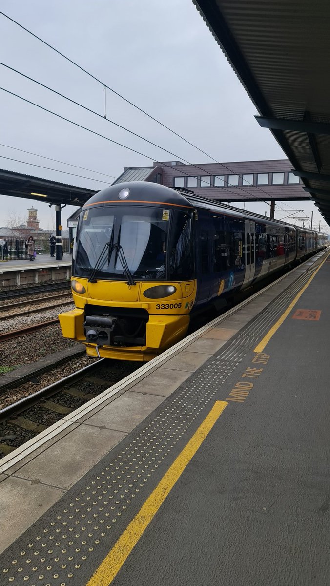 Shaun__92's tweet photo. Northern Trains 333005 working 2B19 1420 Leeds to Doncaster #northerntrains #northern #allthestations #class333 #emu #caf #siemens #cafSiemens #leeds #wakefieldwestgate #adwick #bentleysouthyorkshire #doncaster #monday #9th #march #2026 @northernassist https://t.co/mep9P0dMxM