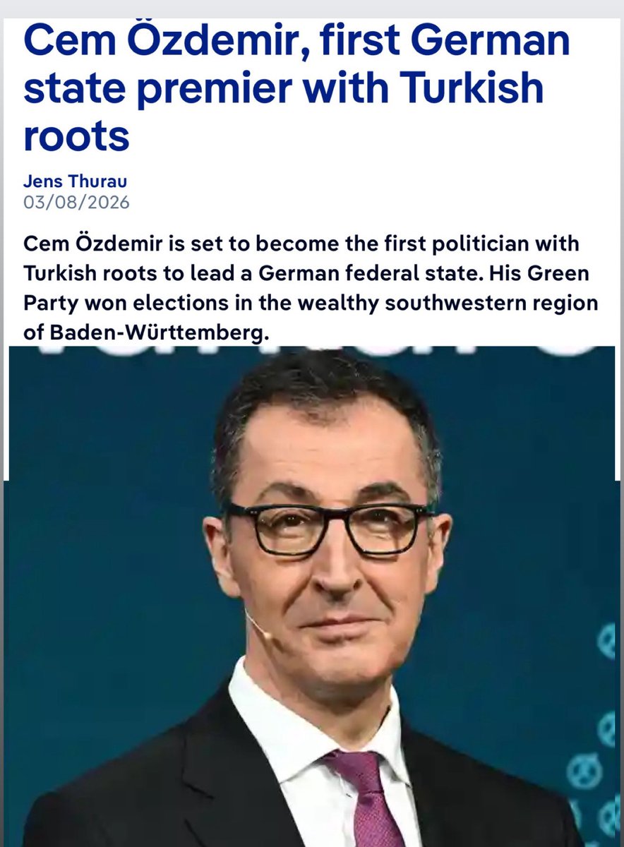 Naomi Seibt tweet media