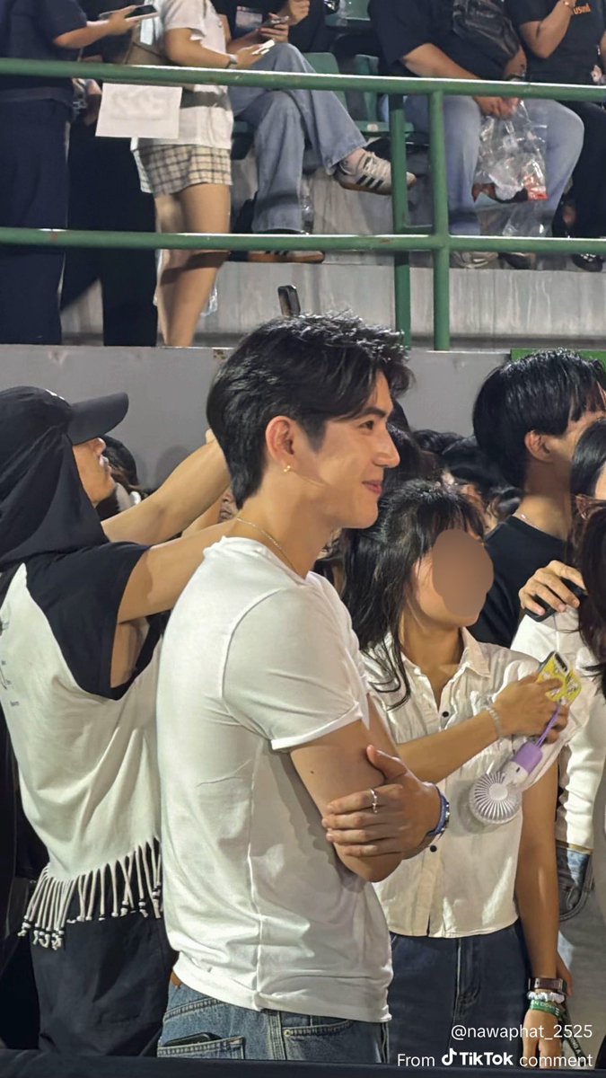 moveonthetype's tweet photo. ขอวาร์ปผู้ชายเสื้อขาวคอนทรีแมนดาวกันเต็มติ้กต้อก https://t.co/bSwRGAyMAJ