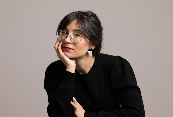 FundacionFilba's tweet photo. Para ir agendando: @ValeriaTentoni en el #LabDeEscrituras de abril.
➡️ Taller Ensayo y error: ¿Cuáles son las bases, alcances y filtraciones del ensayo? 

Anotate acá: https://t.co/1ScG8xyY8Y https://t.co/Q69ehxm0Pk